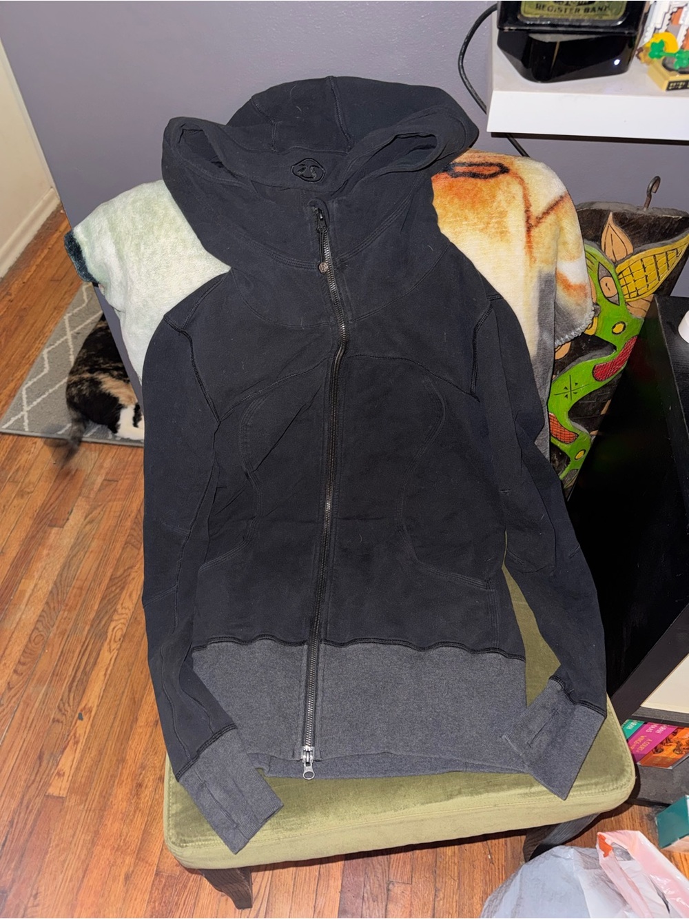 Lululemon Scuba Full-Zip Hoodie in Black